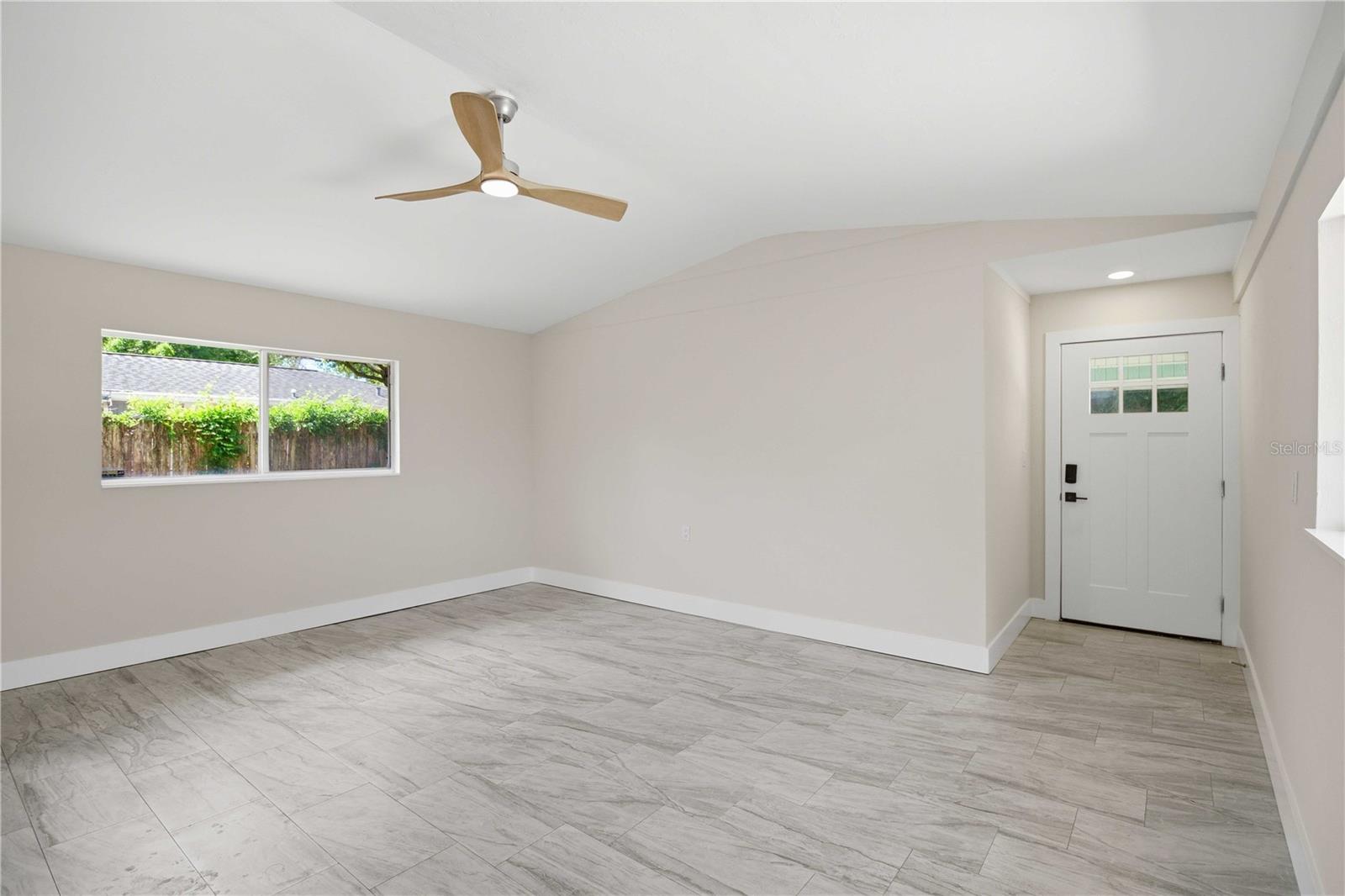 2816 Michigan St Property Photo 6