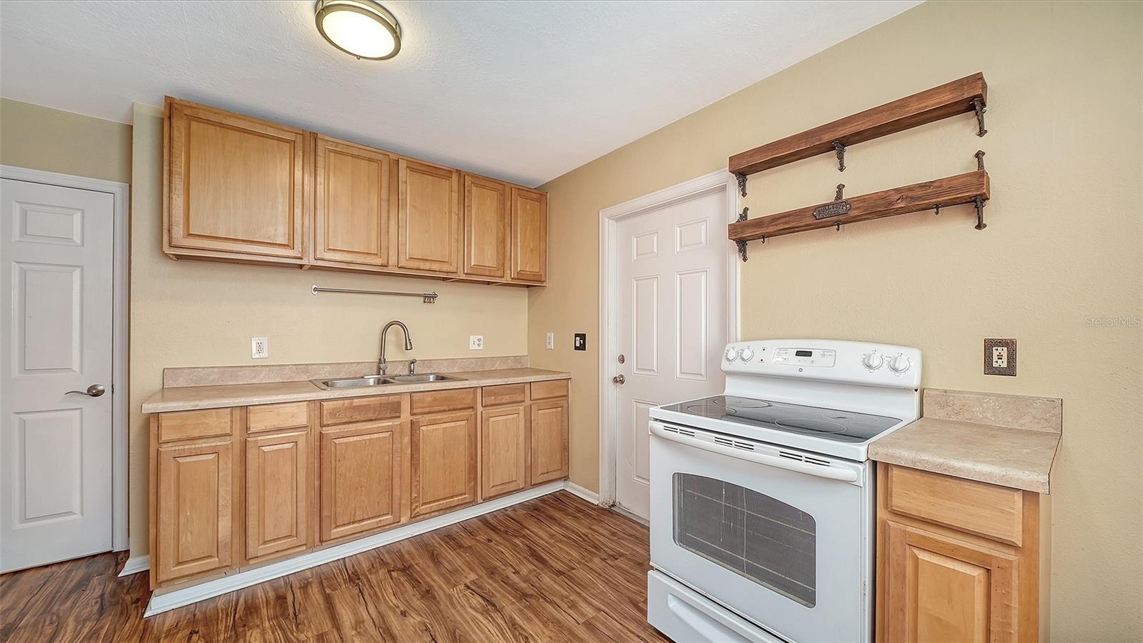 420 Kumquat Ct Property Photo 41