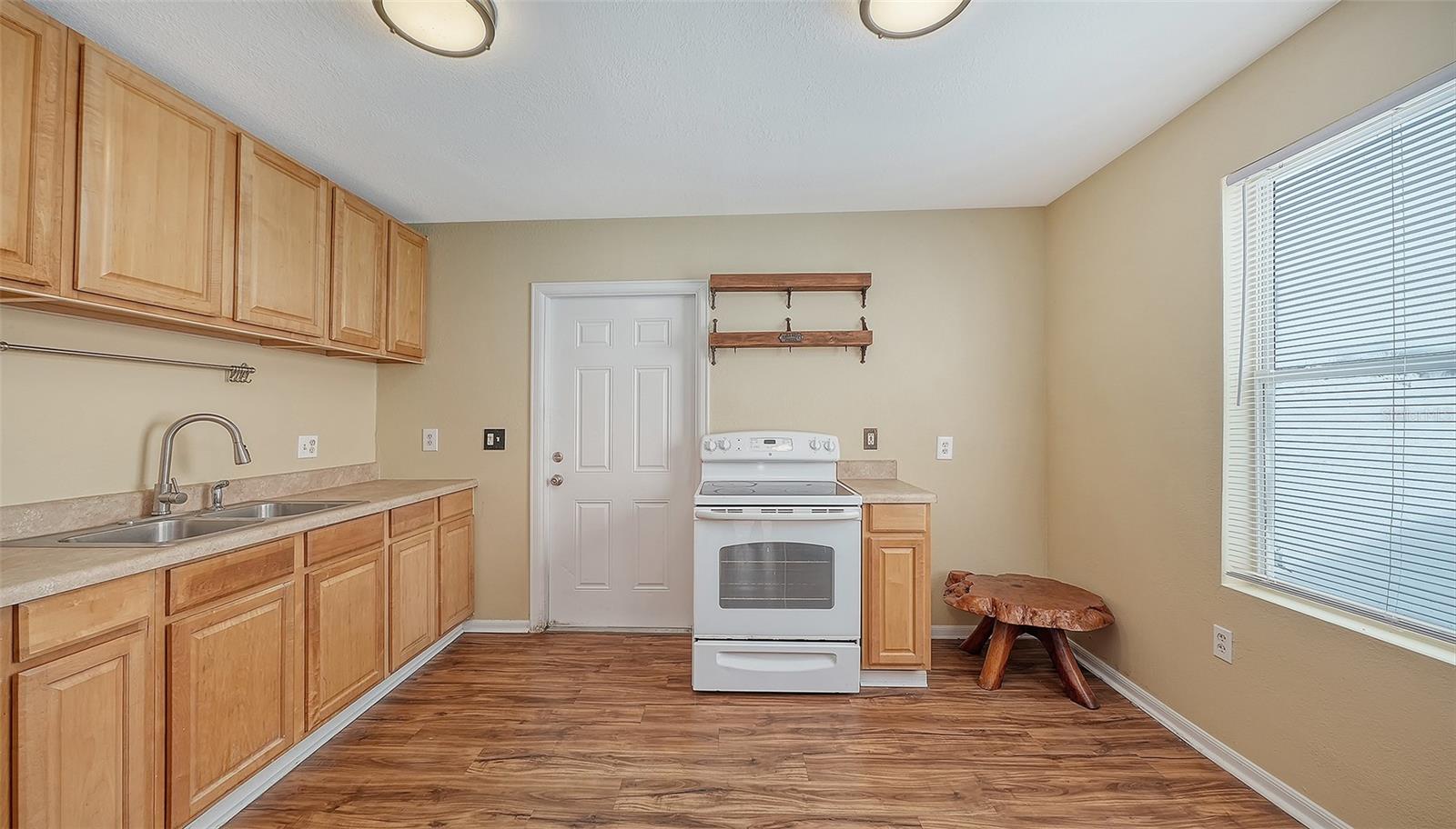 420 Kumquat Ct Property Photo 42