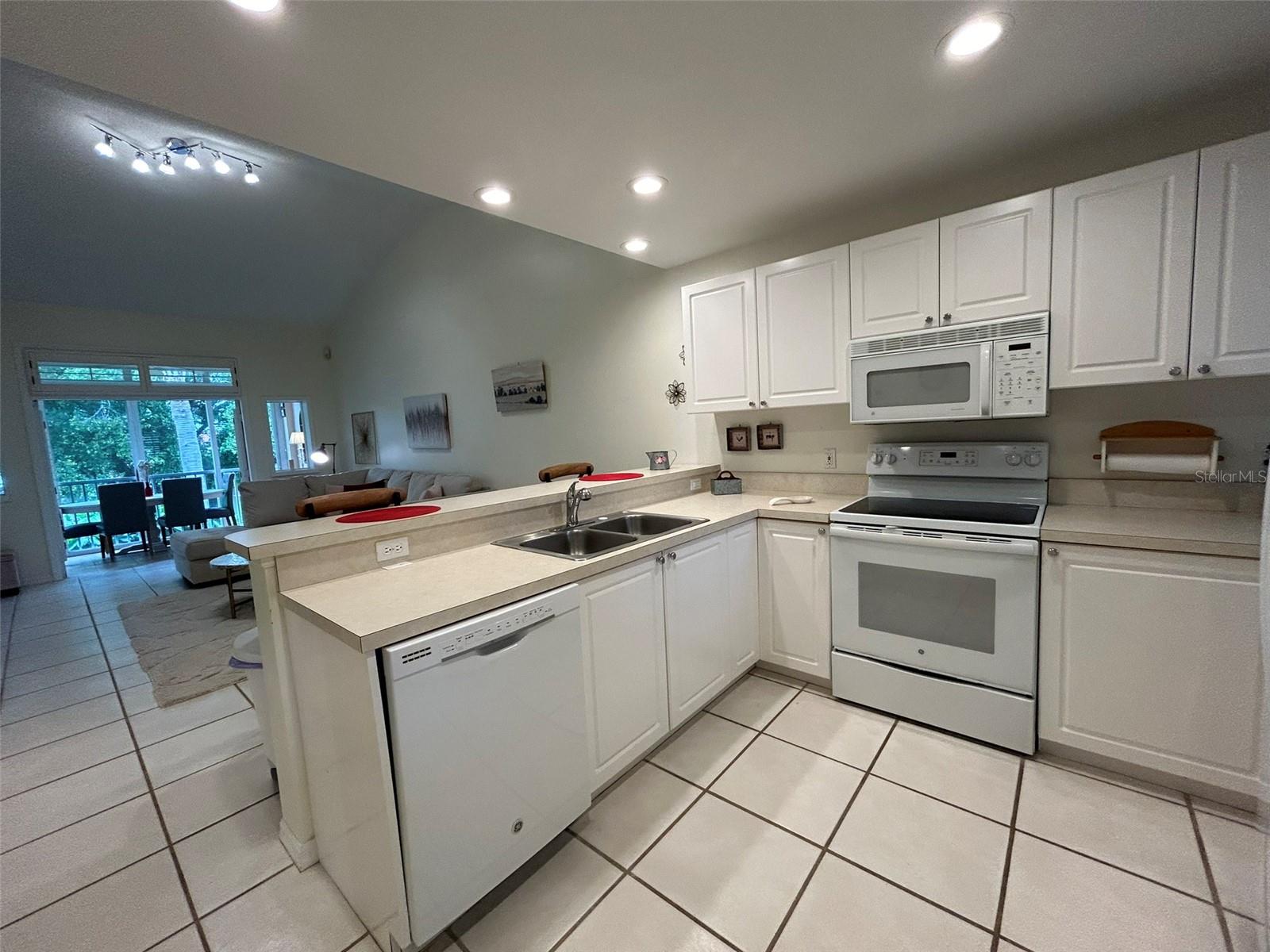 3605 54th Dr W #203 Property Photo 4