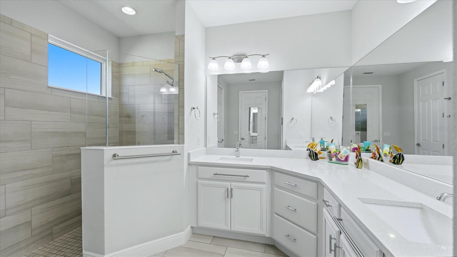 12815 Rainwashed Loop Property Photo 23