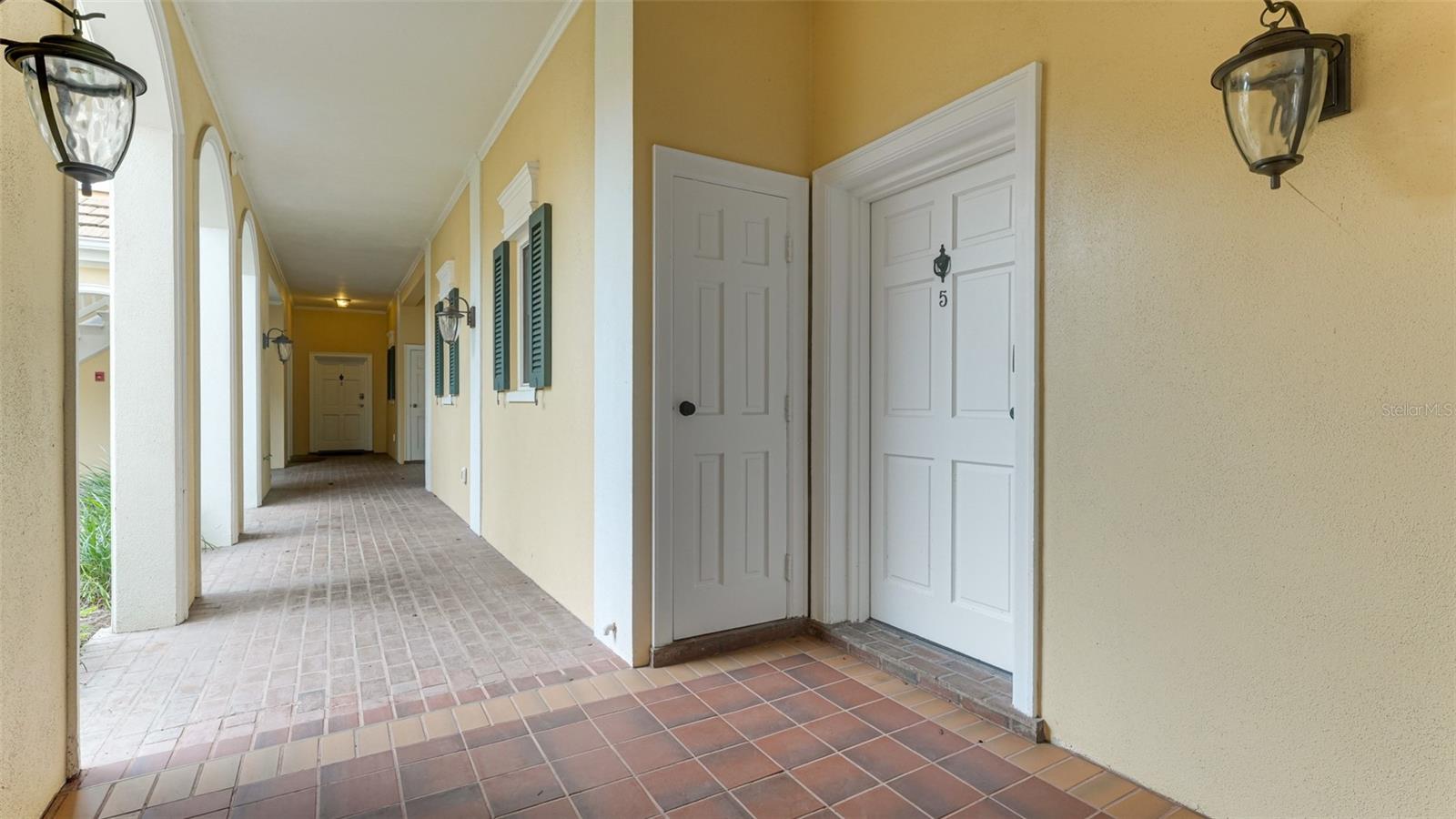 51 Macewen Dr #5 Property Photo 4