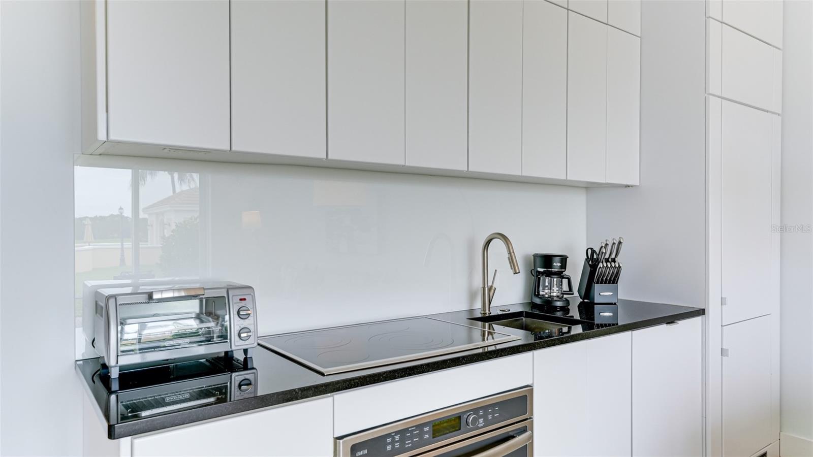 51 Macewen Dr #5 Property Photo 14