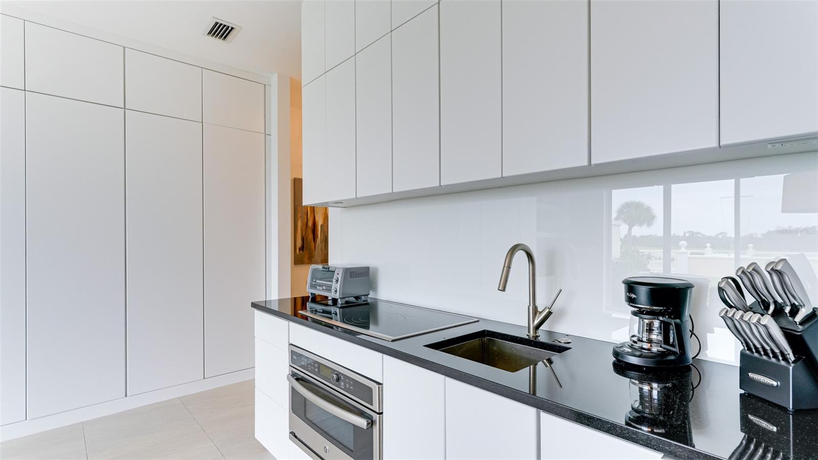 51 Macewen Dr #5 Property Photo 15