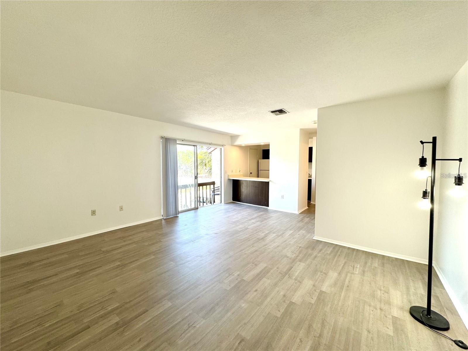 2632 Hidden Lake Dr N #e Property Photo 3