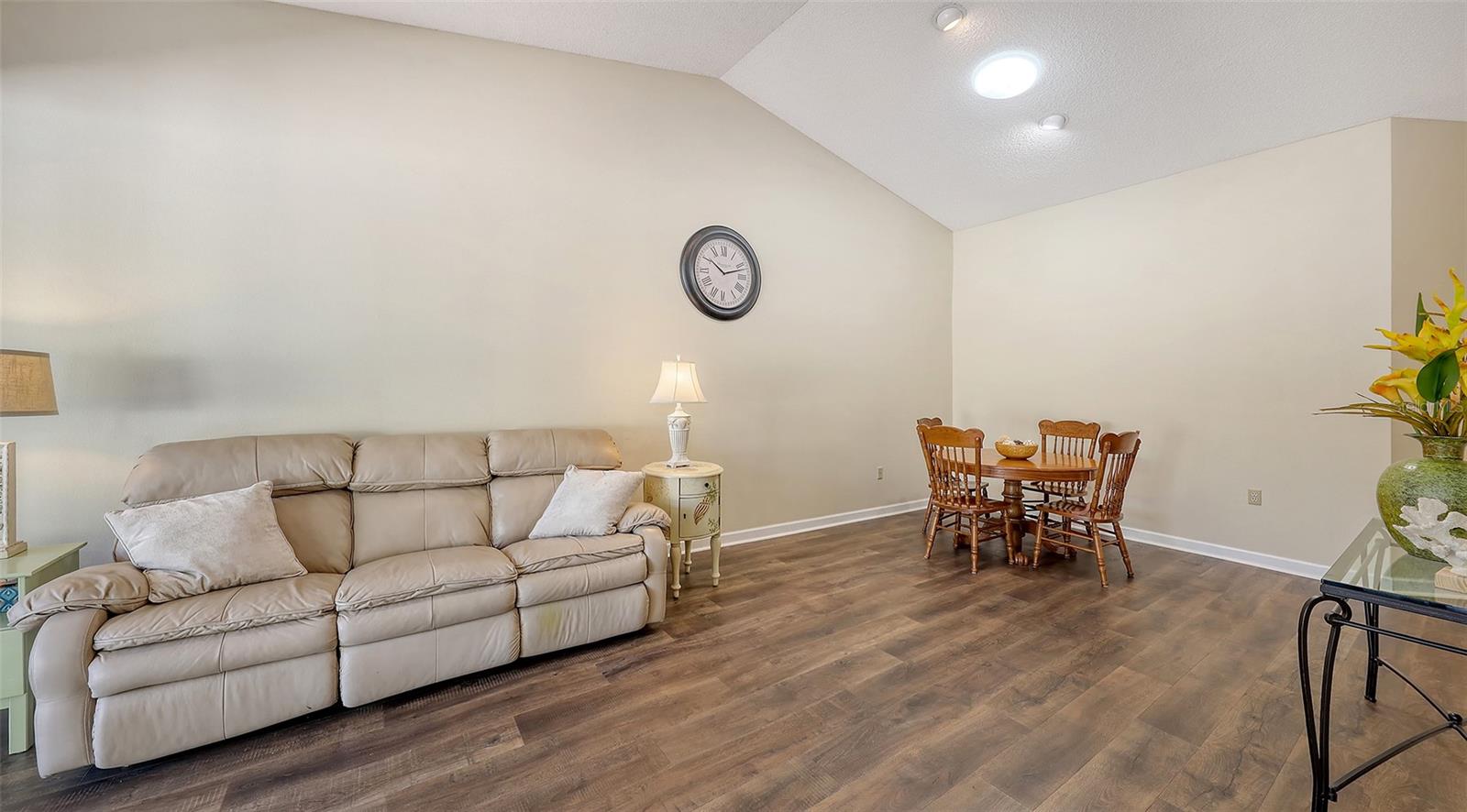 4423 Park Lake Ter N Property Photo 18