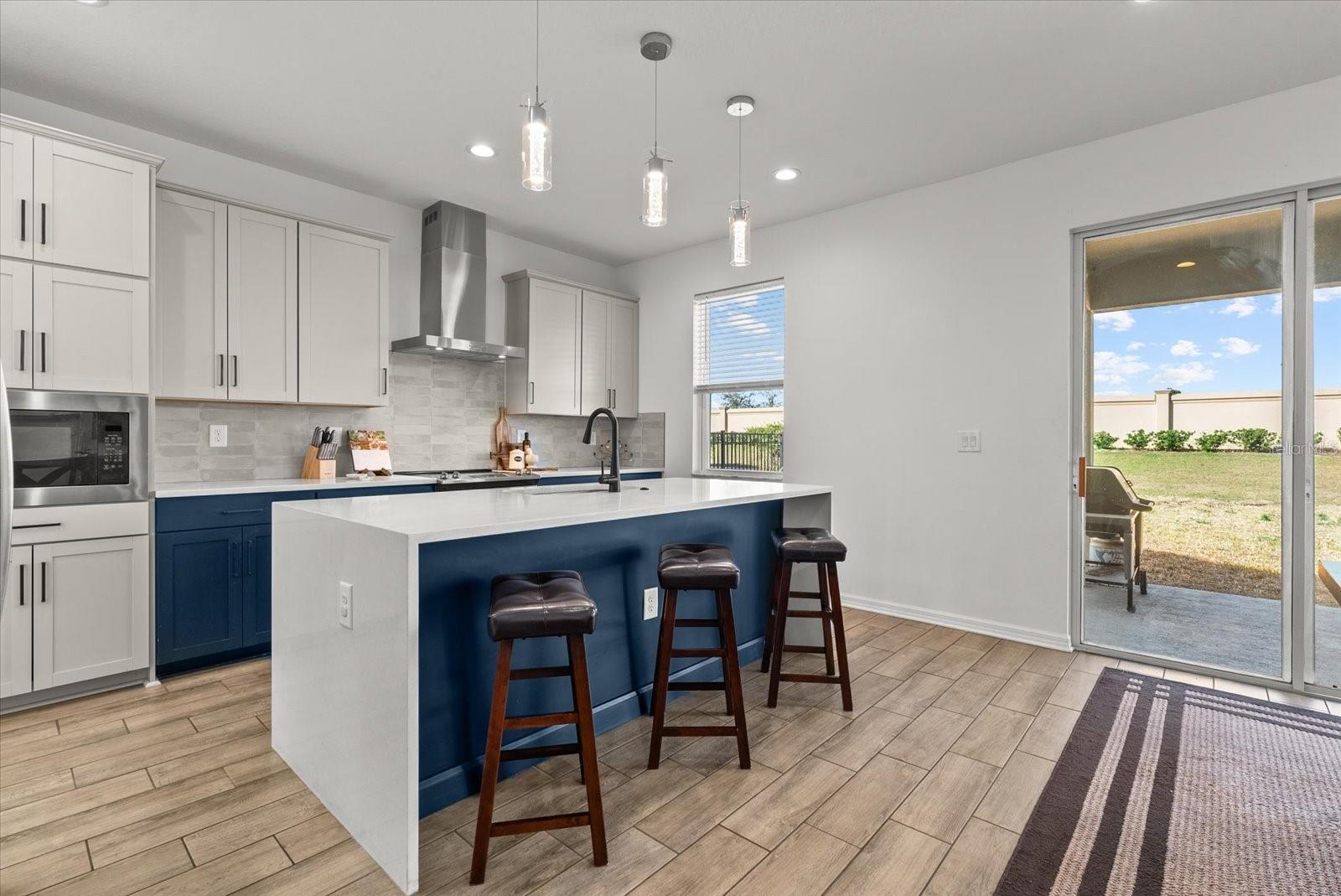 8330 Abalone Loop Property Photo 4