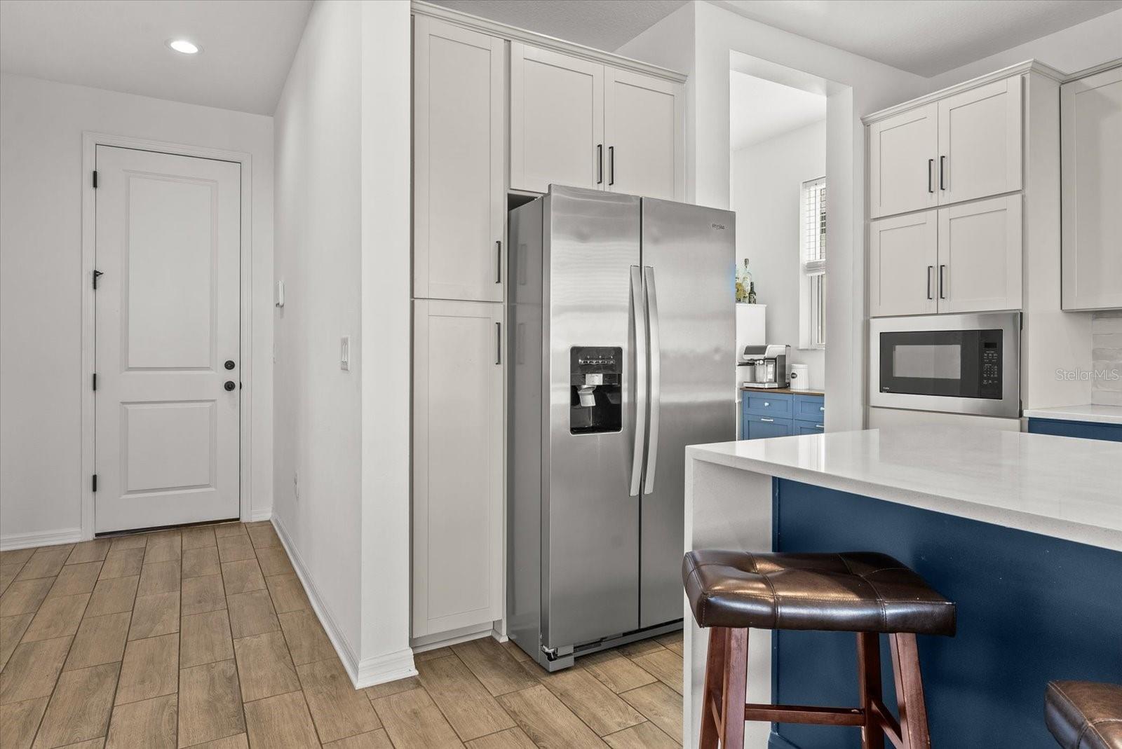 8330 Abalone Loop Property Photo 9