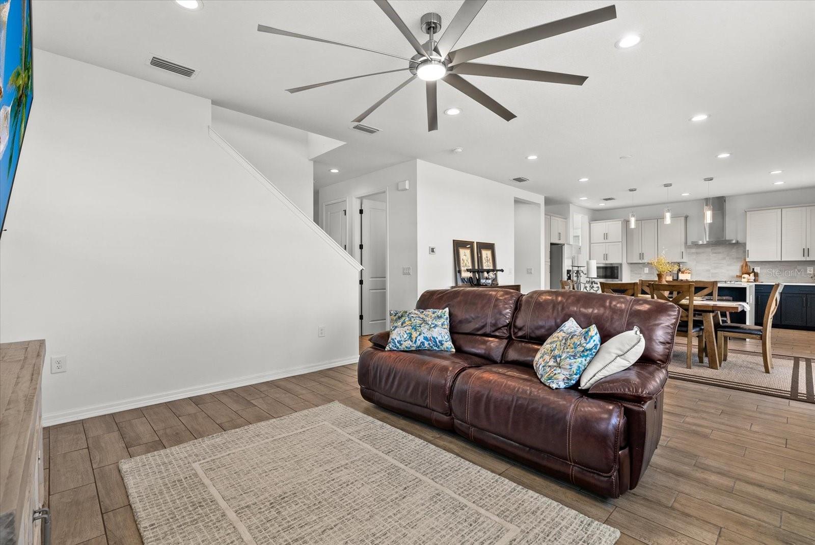 8330 Abalone Loop Property Photo 13