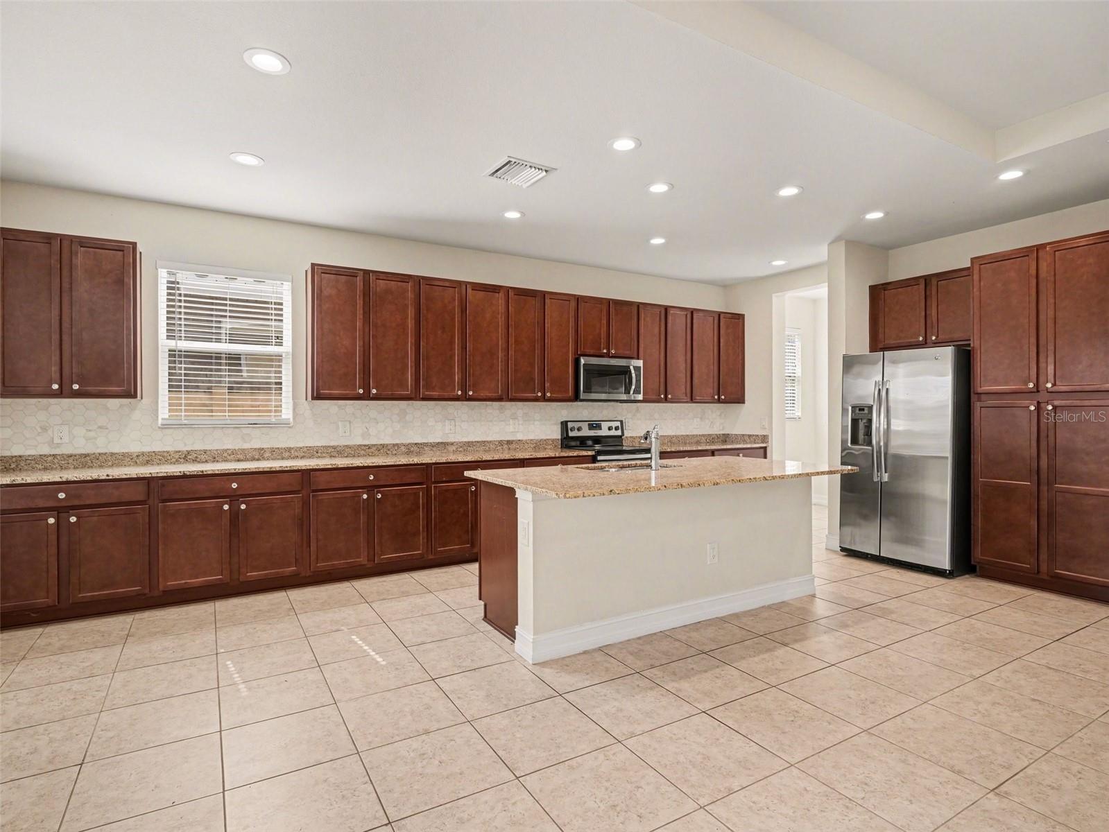 4429 Conchfish Ln Property Photo 3