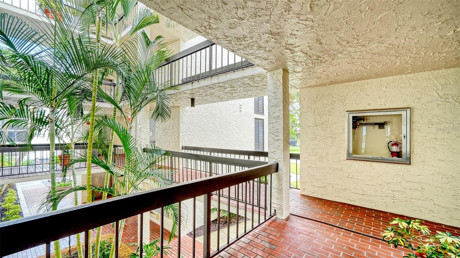 1975 Gulf Of Mexico Dr #g4-203 Property Photo 3