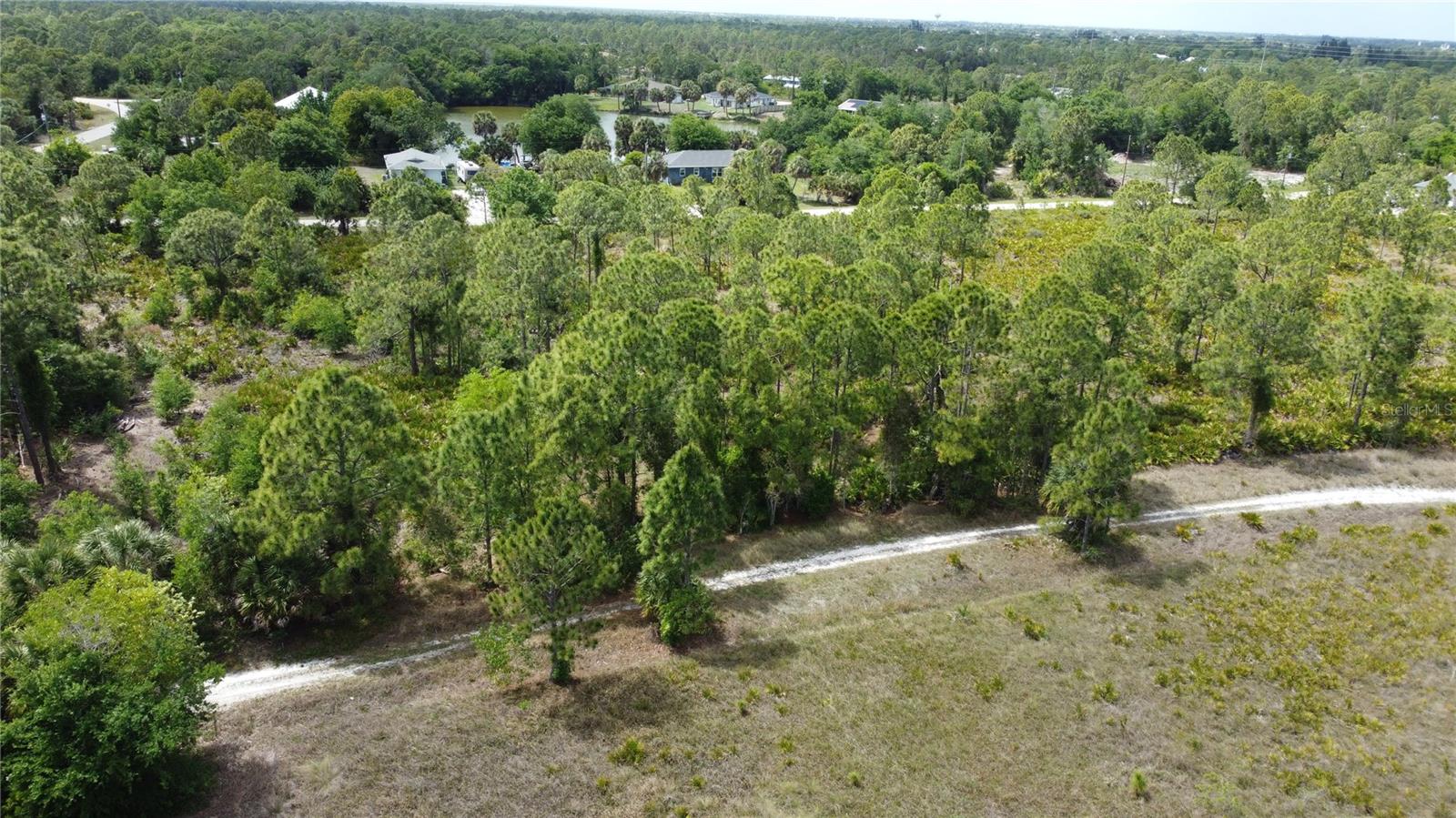 27276 Del Rio Dr Property Photo 2