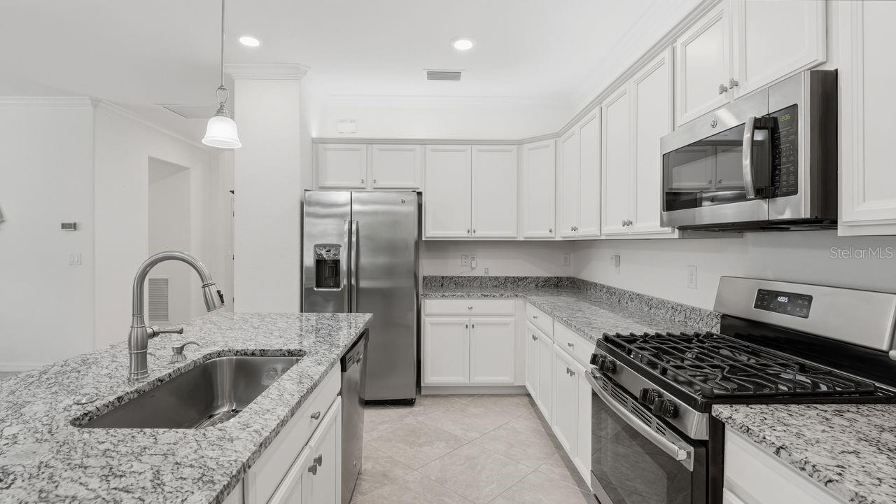 17007 Blue Ridge Pl Property Photo 9