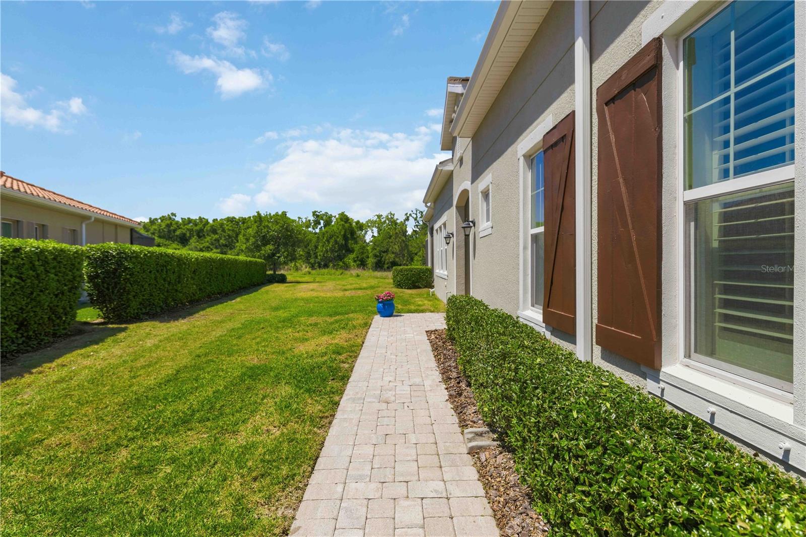 2410 Starwood Ct Property Photo 4