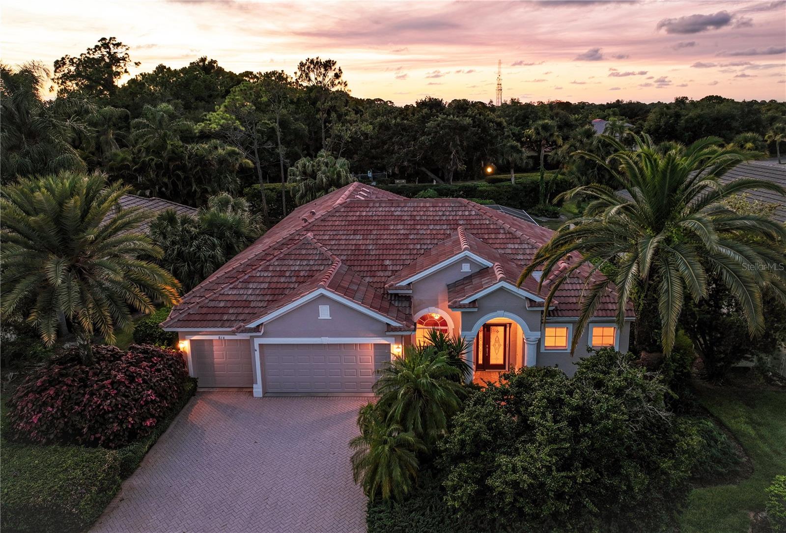 816 Shadow Bay Way Property Photo 1