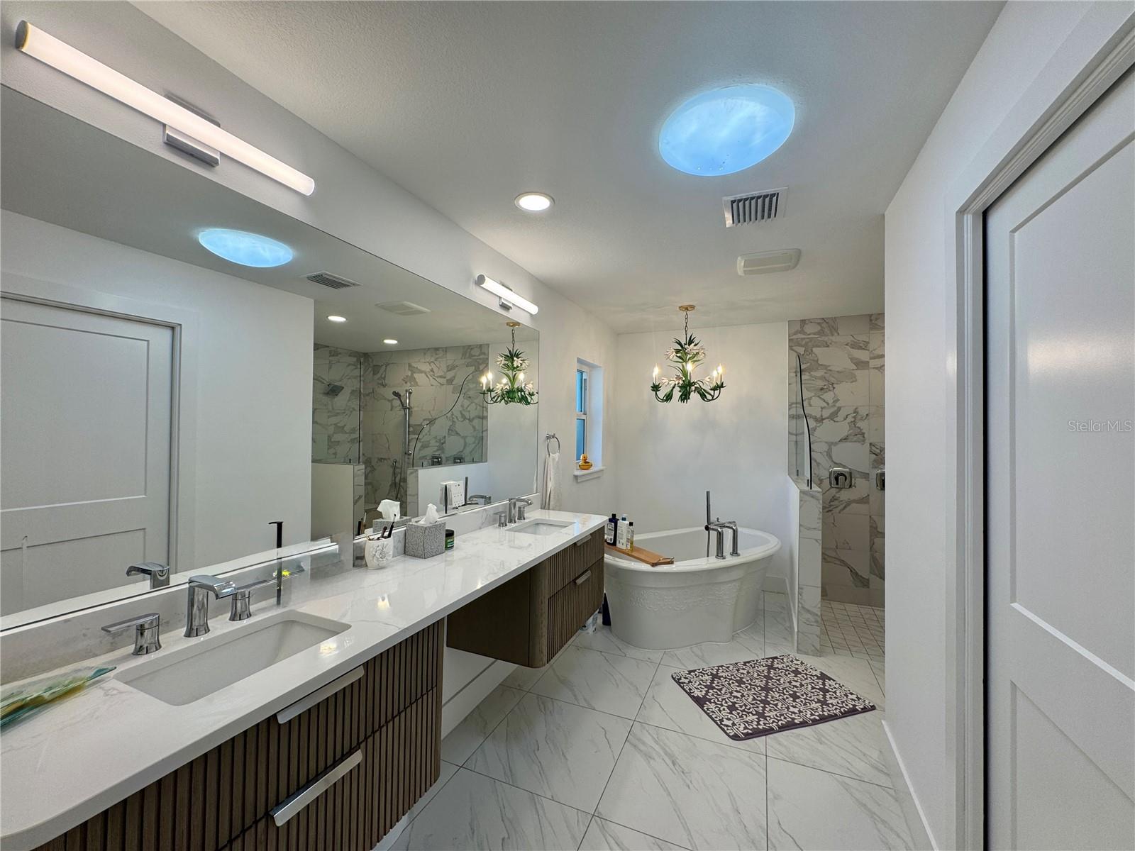 7372 Melaleuca Way Property Photo 16