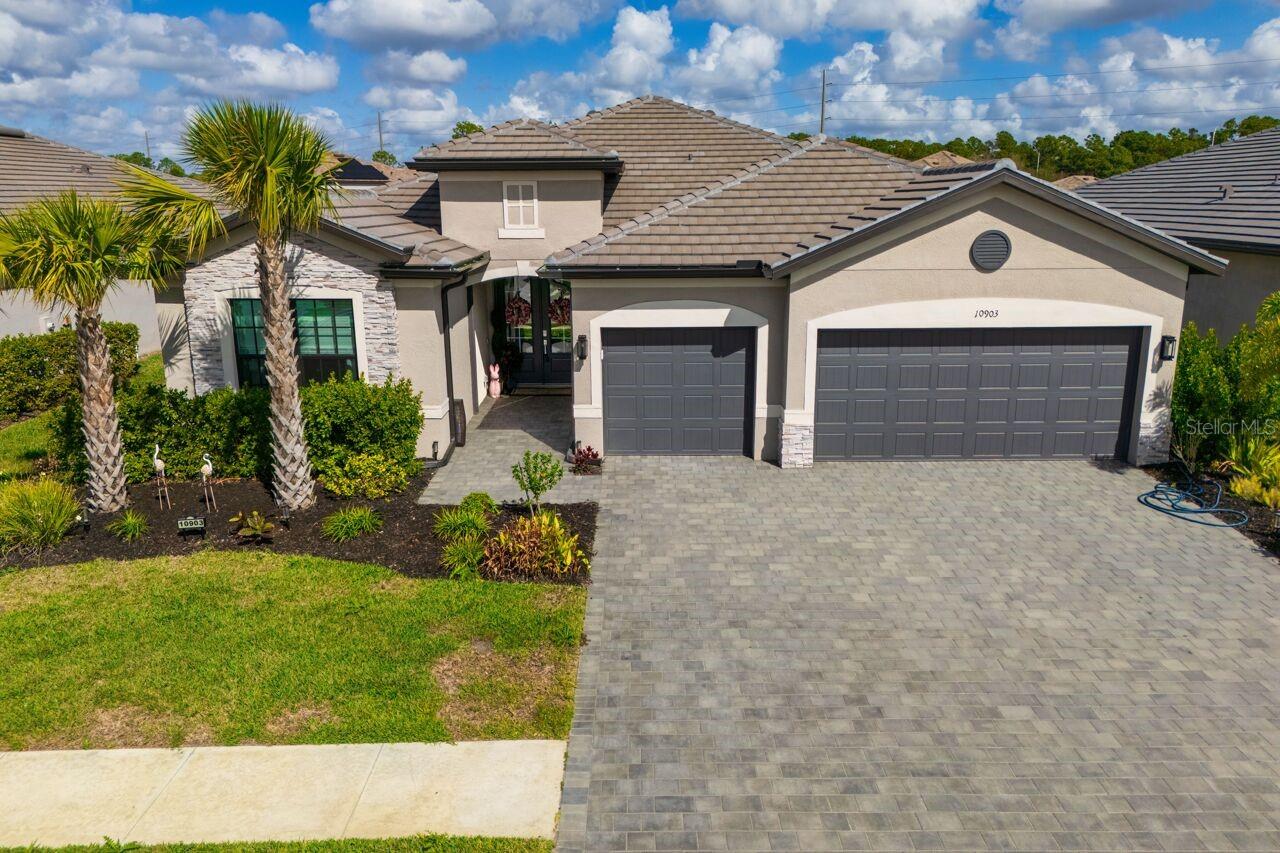 10903 Timber Creek Dr Property Photo 1