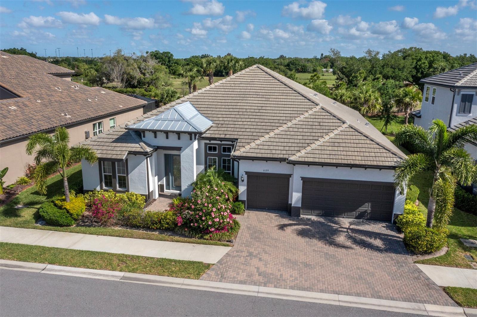 6129 Lungo Lago Dr Property Photo 1