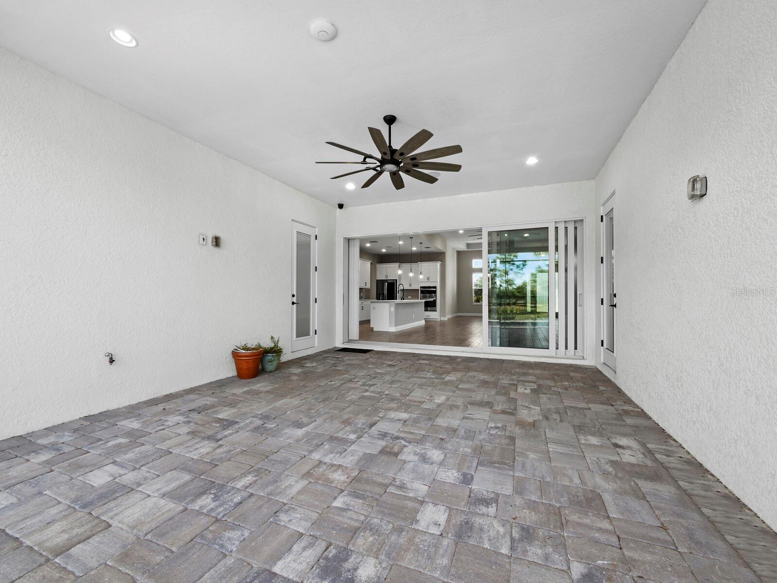 6129 Lungo Lago Dr Property Photo 15