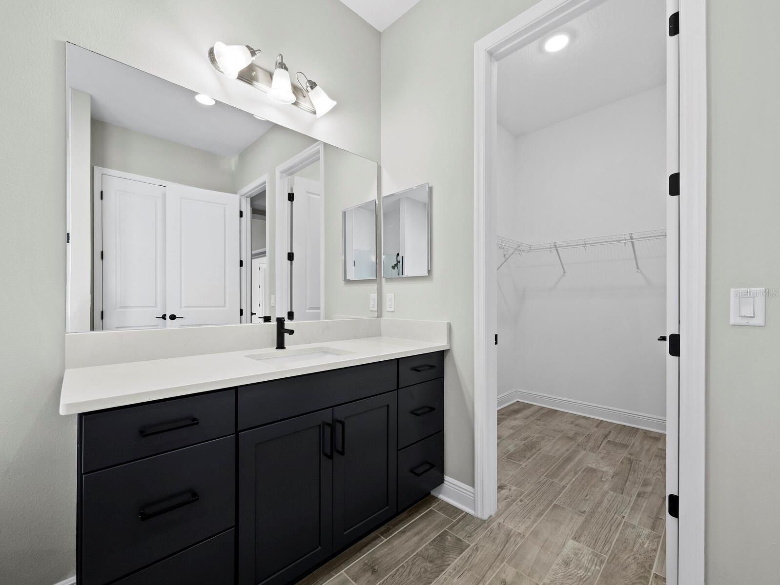 6129 Lungo Lago Dr Property Photo 37