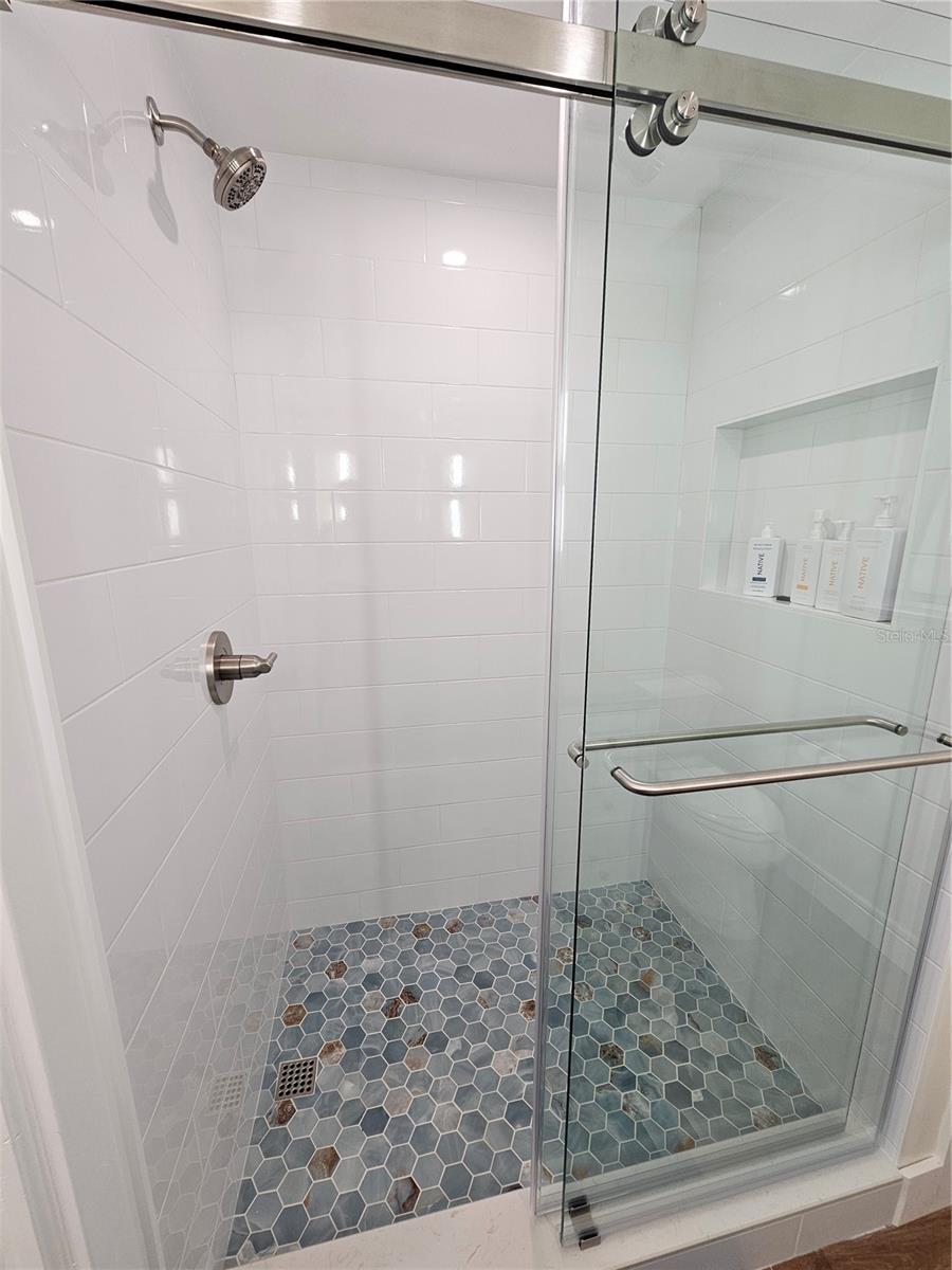 51 Mac Ewen Dr #14 Property Photo 12
