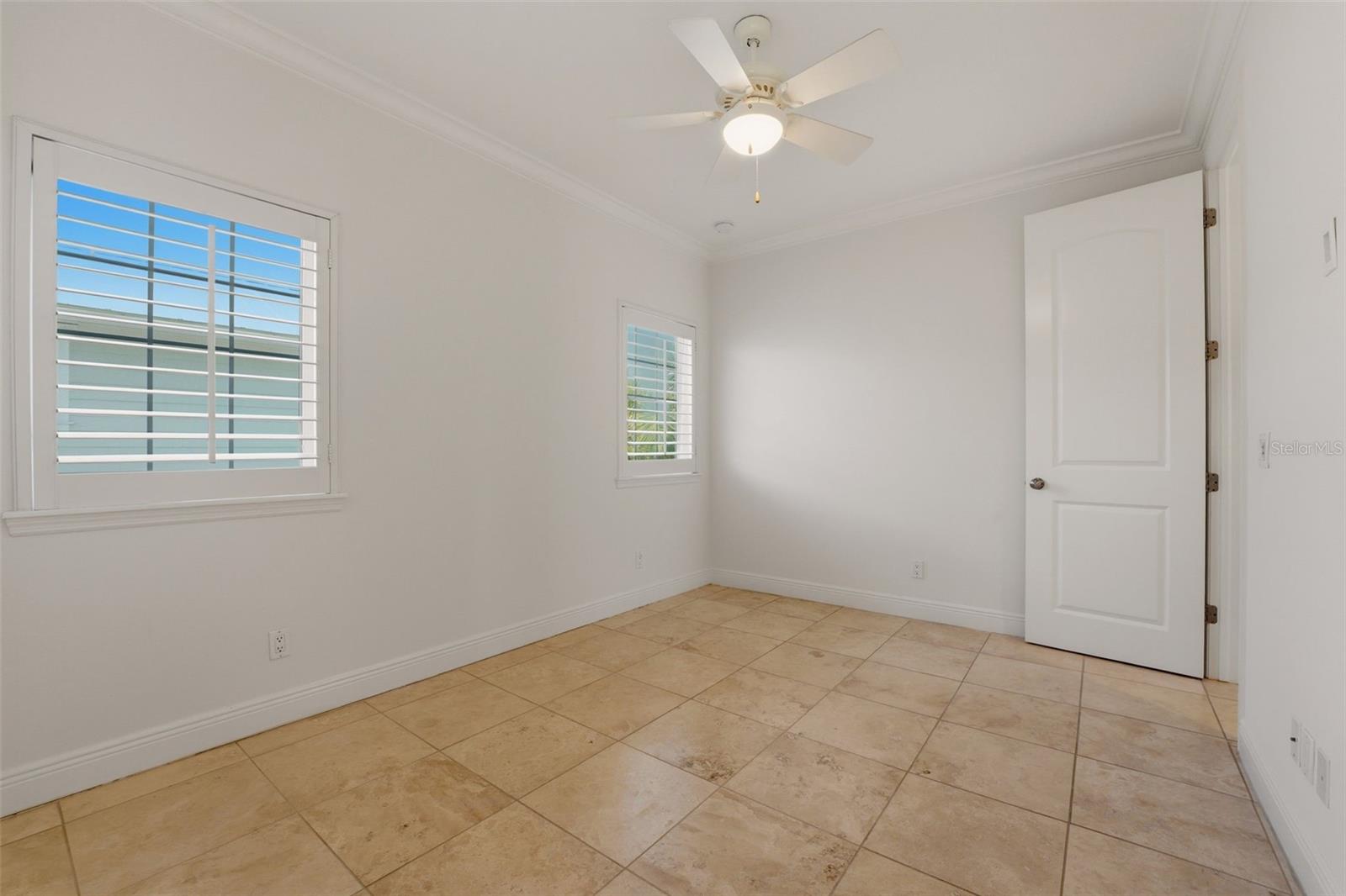 418 Pine Ave Property Photo 45