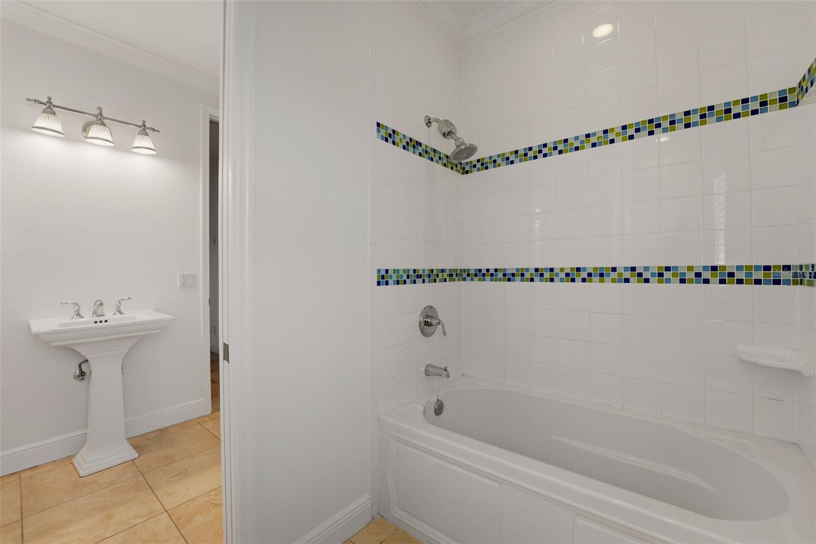 418 Pine Ave Property Photo 50