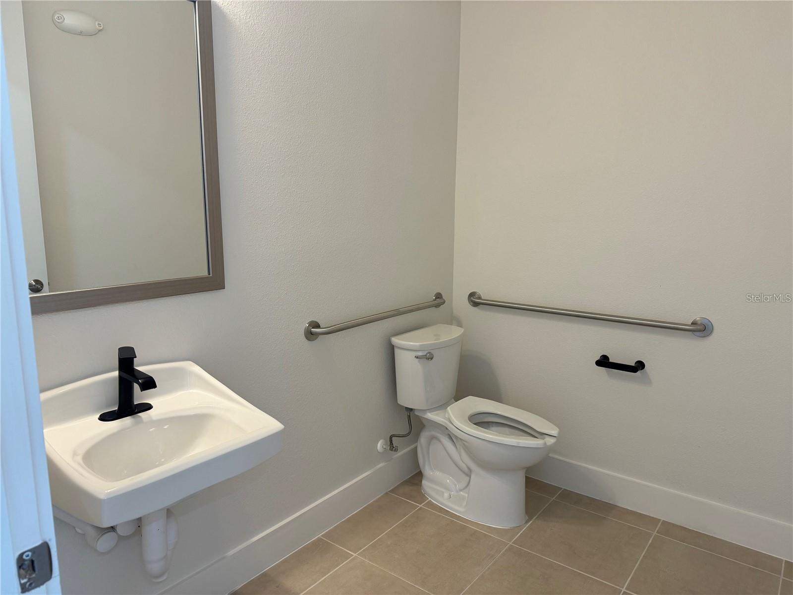 419 Mike Roberto Way Property Photo 8