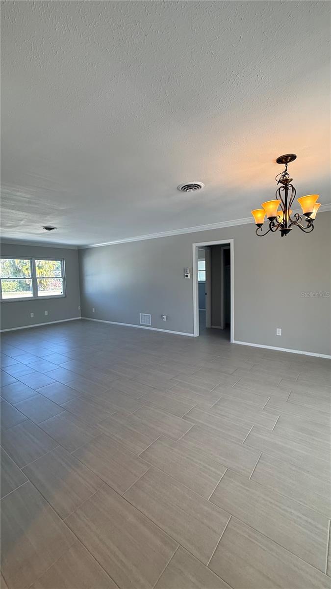 491 S Venice Blvd Property Photo 6