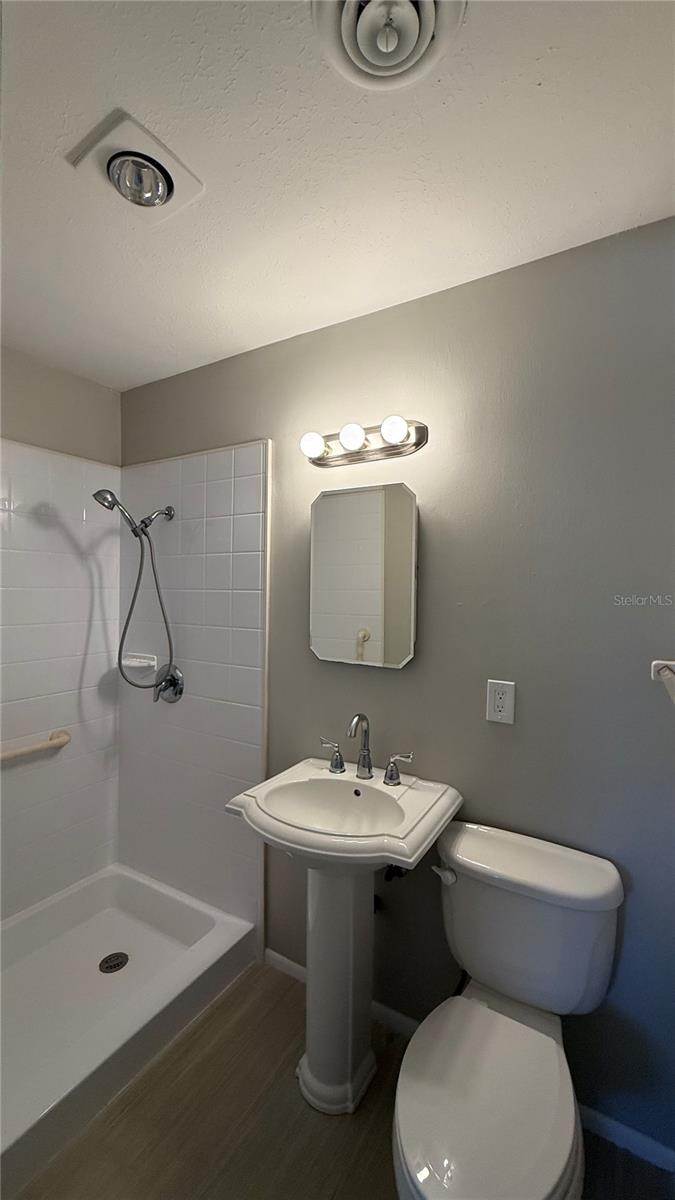 491 S Venice Blvd Property Photo 11