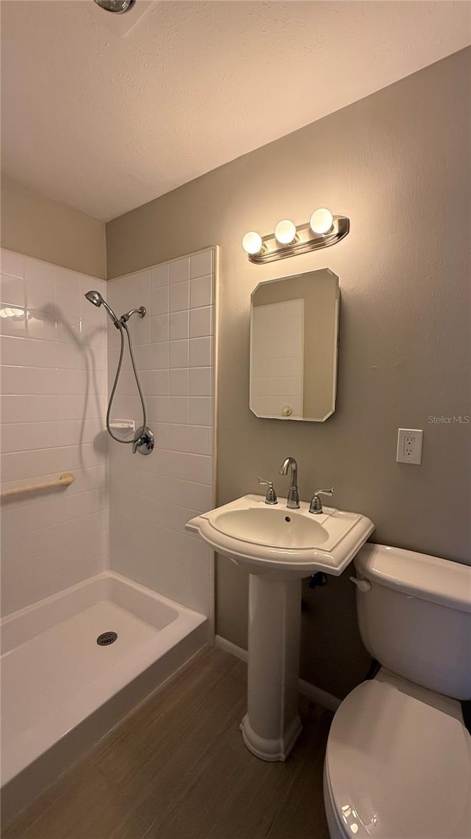 491 S Venice Blvd Property Photo 12
