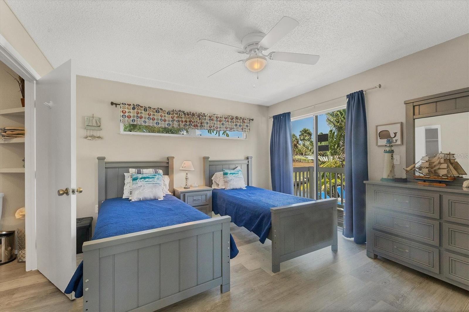 301 Avenida Madera #a Property Photo 5