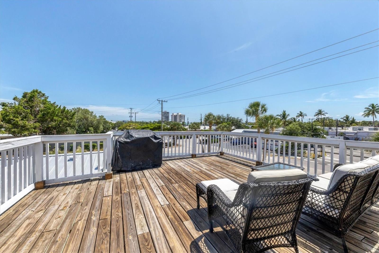 301 Avenida Madera #a Property Photo 8