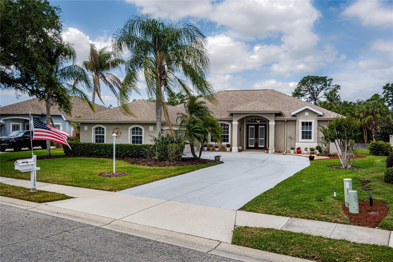 11220 28TH STREET CIR E