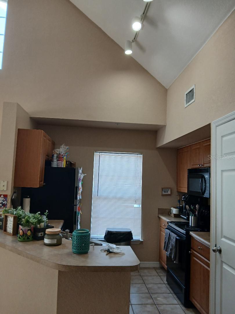 5581 Rosehill Rd ## 203 Property Photo 10