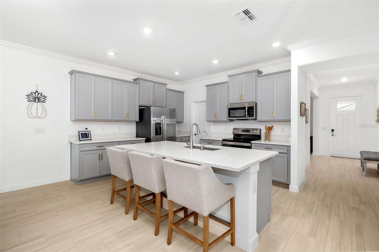 14281 17th Ct E Property Photo 3