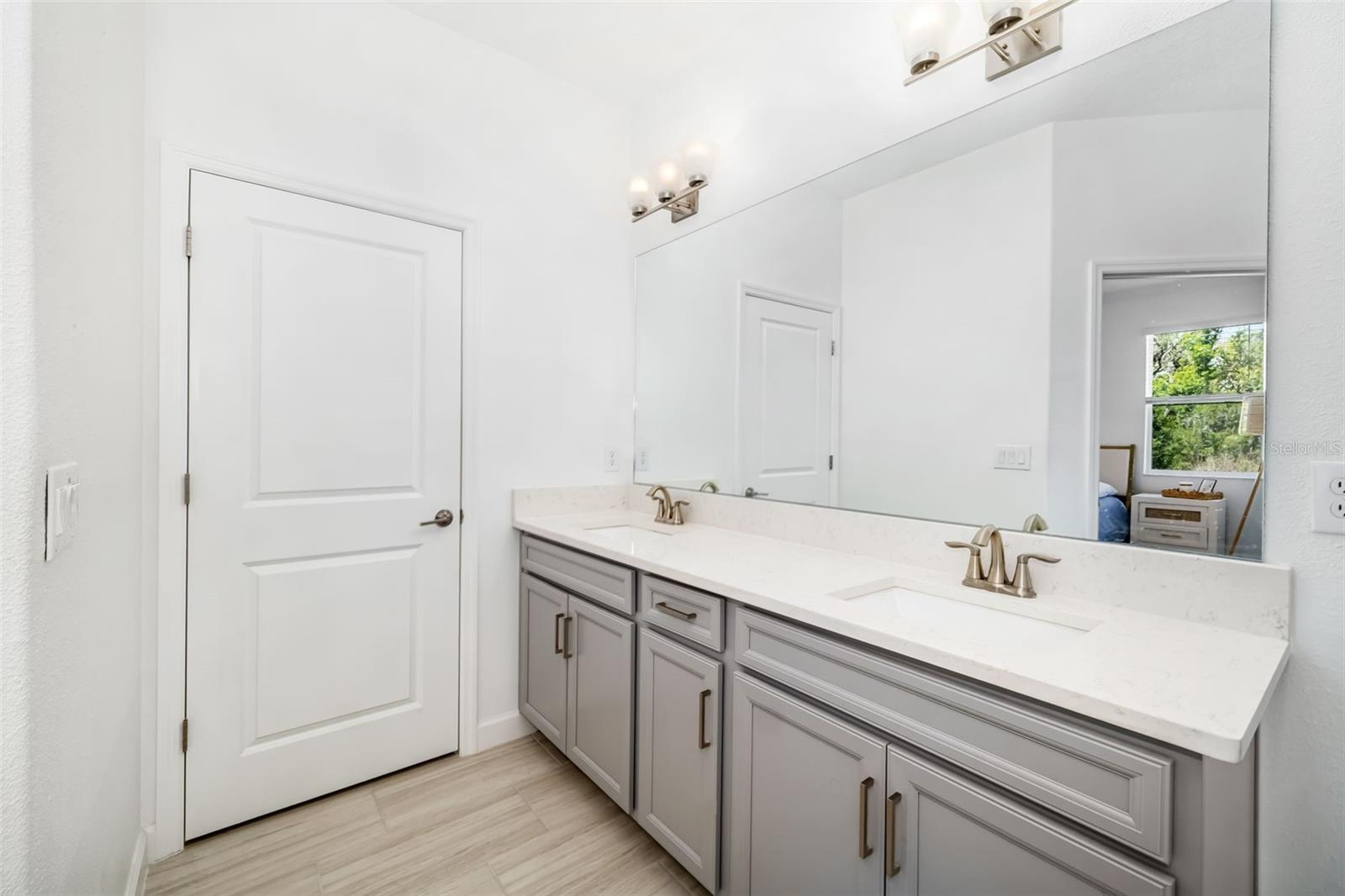 14281 17th Ct E Property Photo 12
