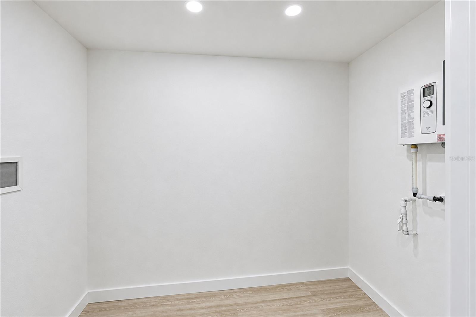 4857 Independence Dr Property Photo 25
