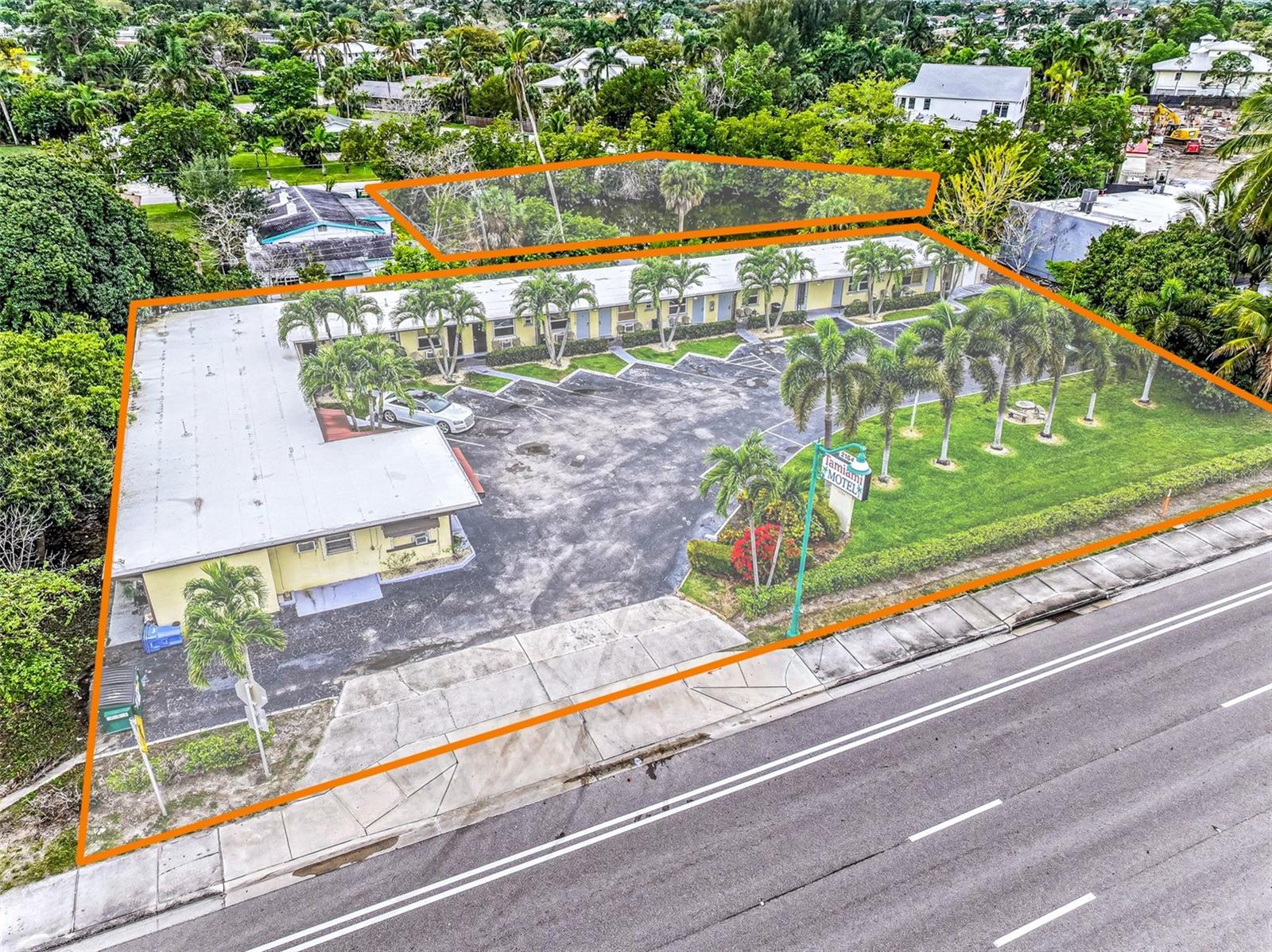 2164 Tamiami Trl E Property Photo 1