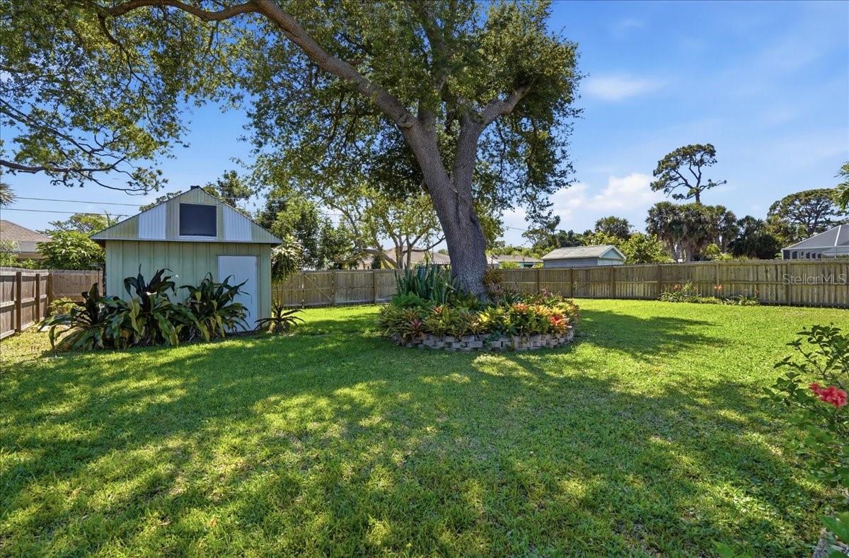 1129 Riviera St Property Photo 41