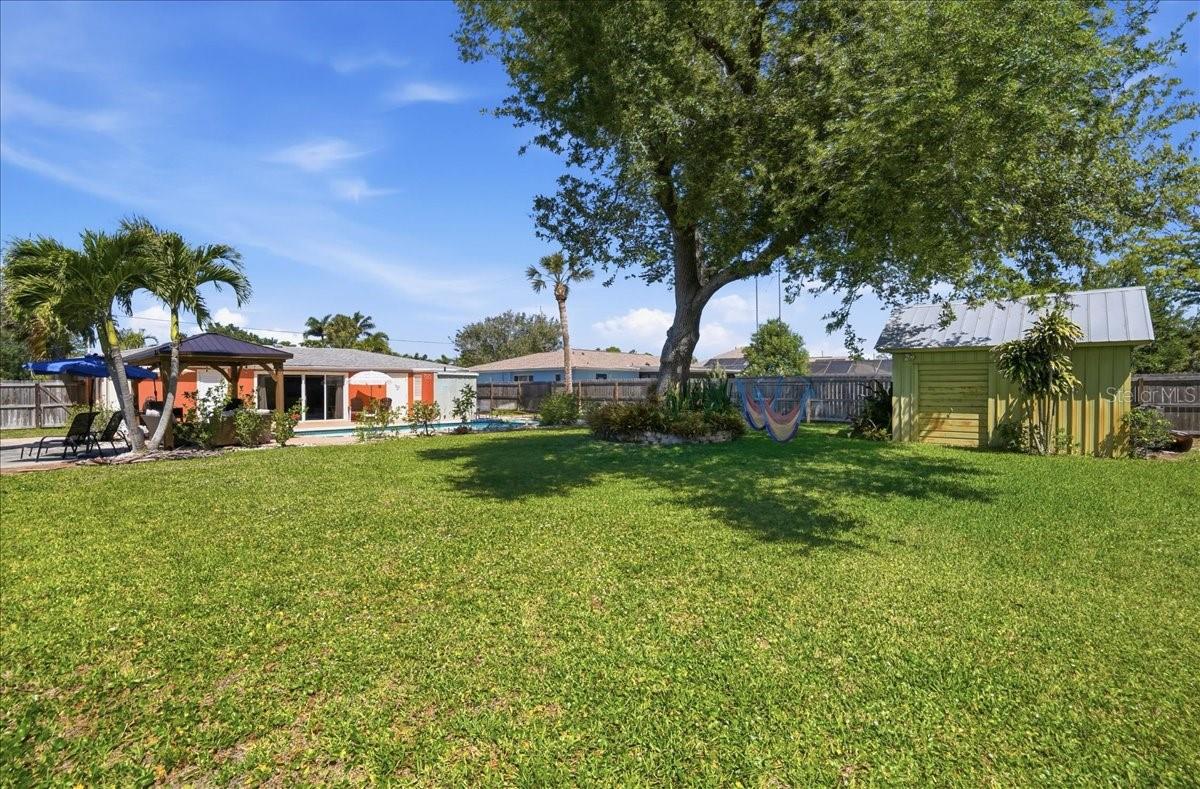 1129 Riviera St Property Photo 47