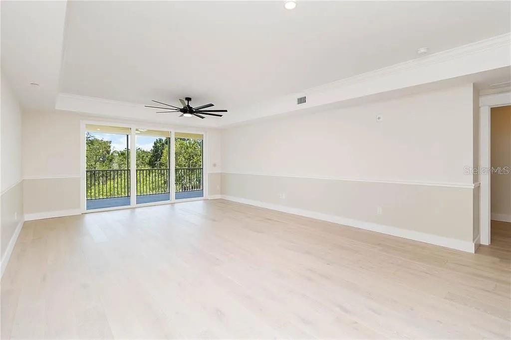280 Hidden Bay Dr #302 Property Photo 10