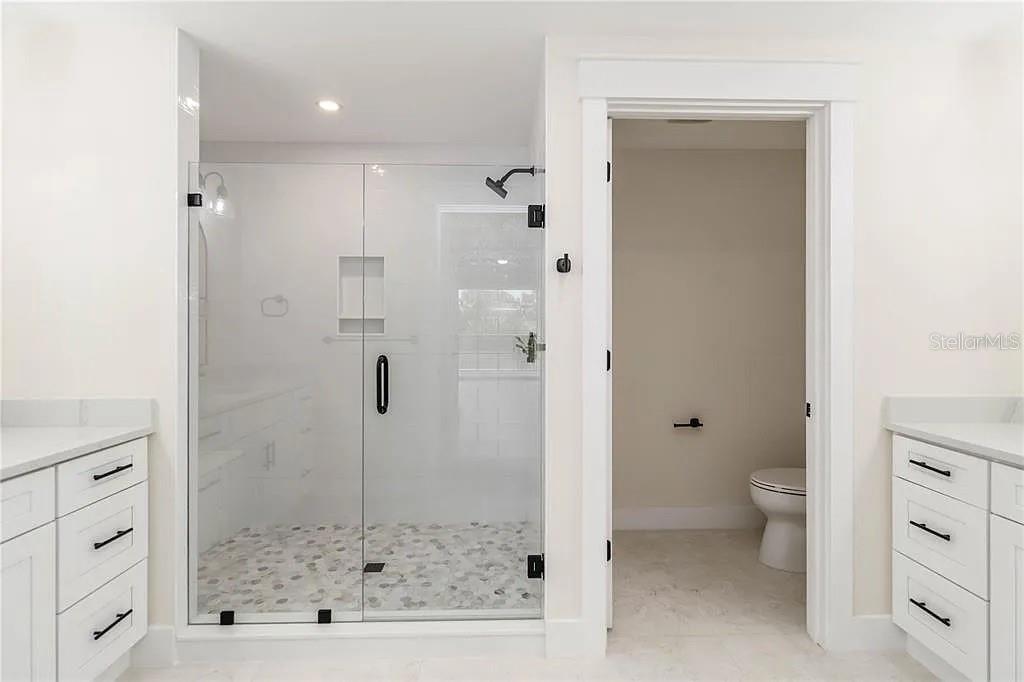 280 Hidden Bay Dr #302 Property Photo 17
