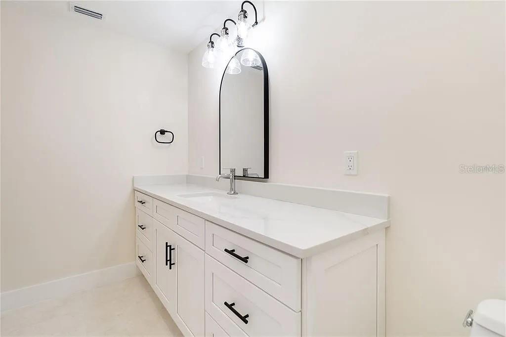 280 Hidden Bay Dr #302 Property Photo 21