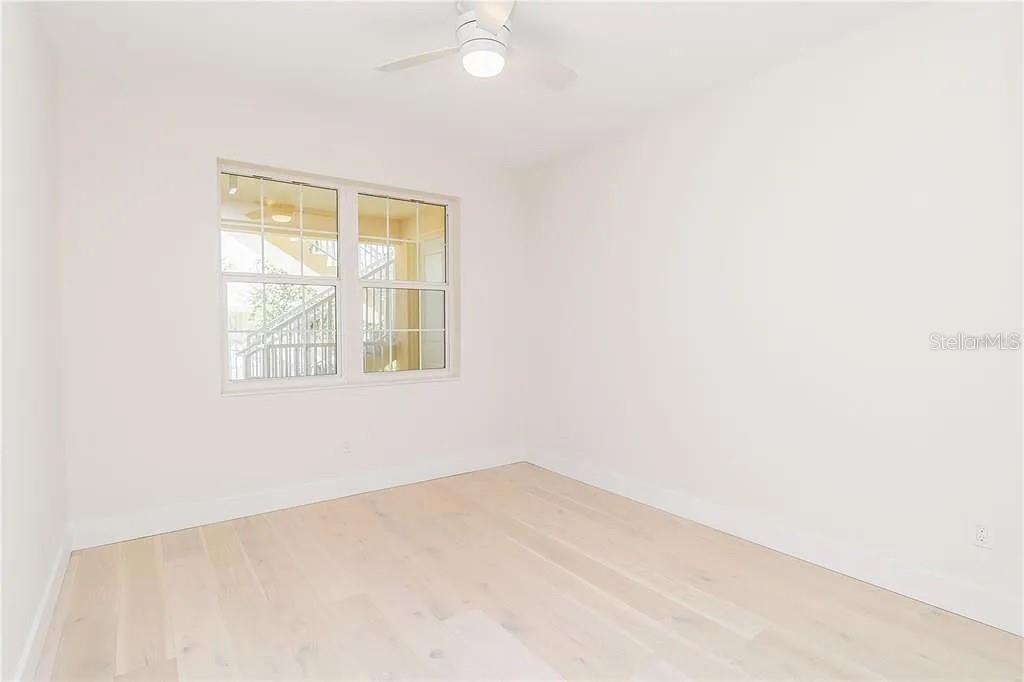 280 Hidden Bay Dr #302 Property Photo 26
