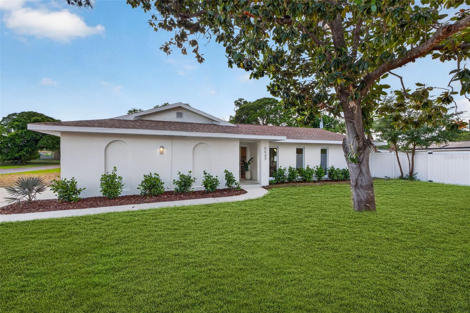 6649 PINELLAS POINT DR S