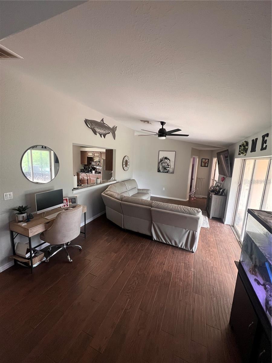 14432 Mc Clellan Ave Property Photo 6