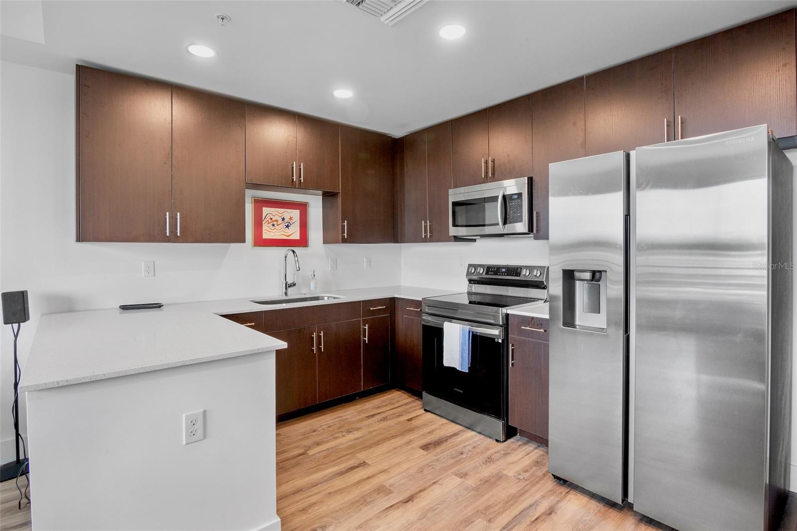 1709 N Tamiami Trl #416 Property Photo 8