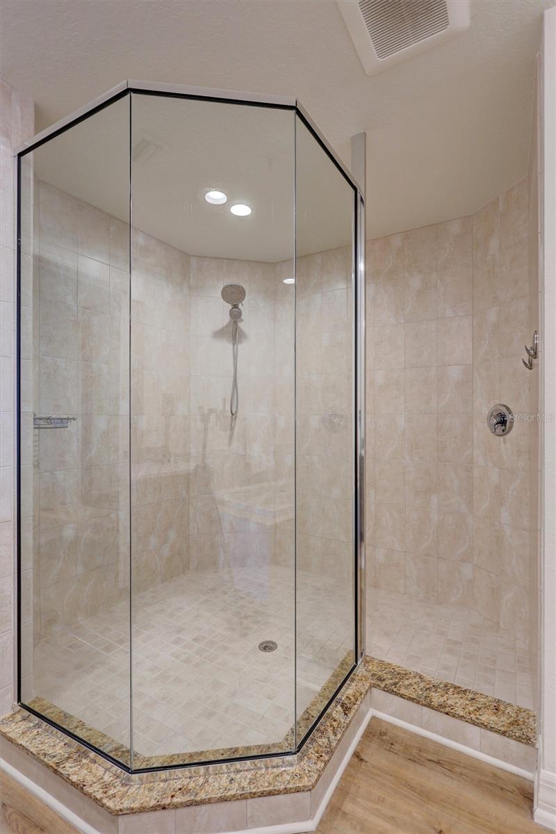 5100 Jessie Harbor Dr #304 Property Photo 35