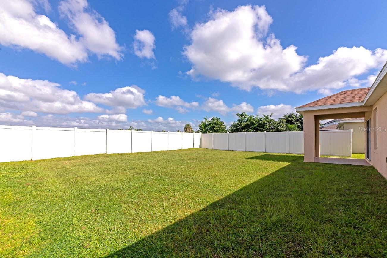 15517 Rose Grove Dr Property Photo 4